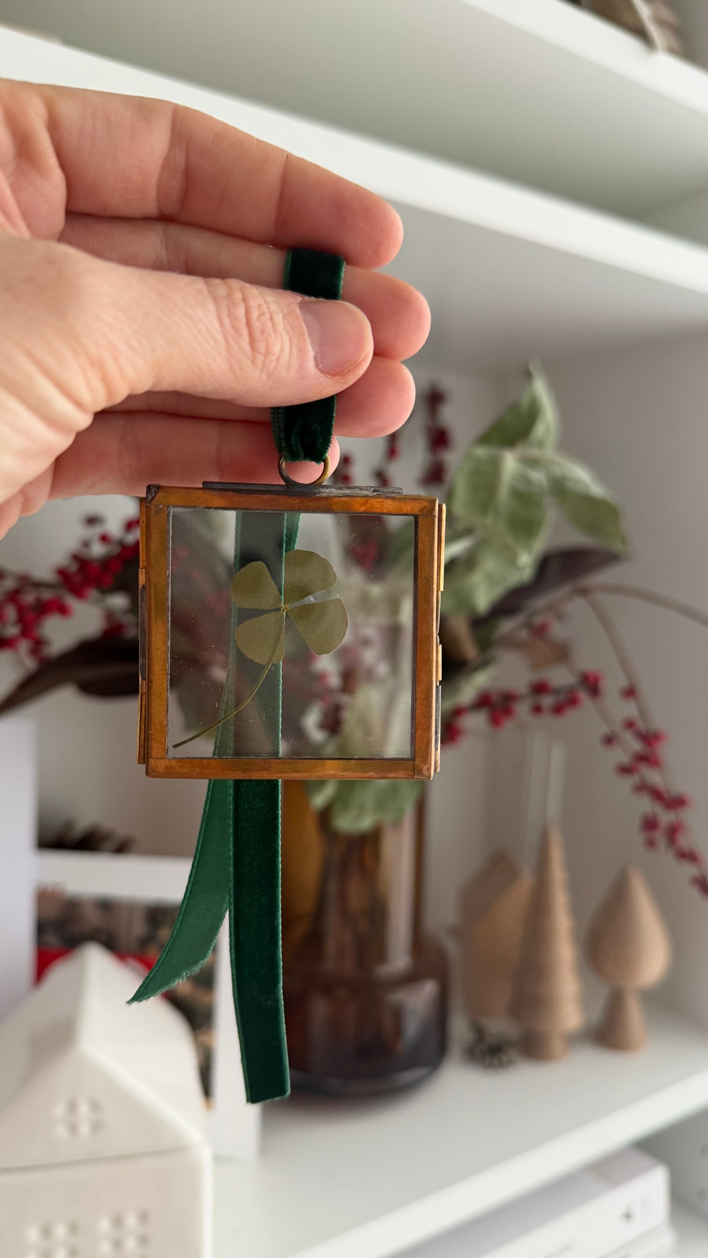 Mini Scandi Hanging Frame- Brass